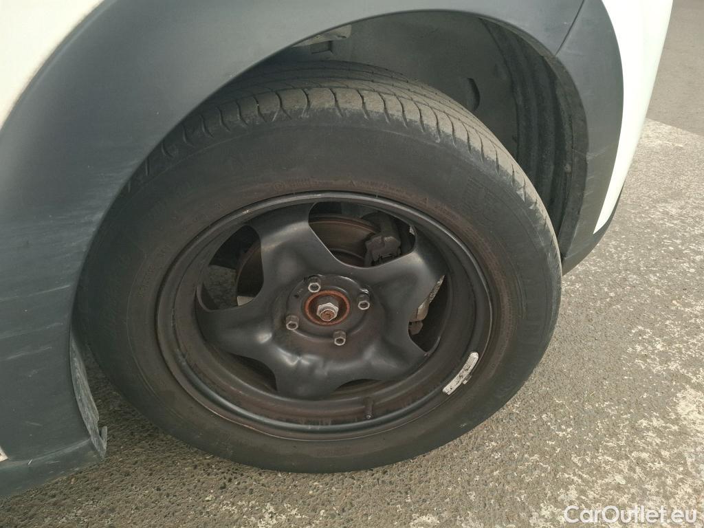  Citroen  C3  Société Feel 1.2 PureTech 80CV BVM5 E6d #18