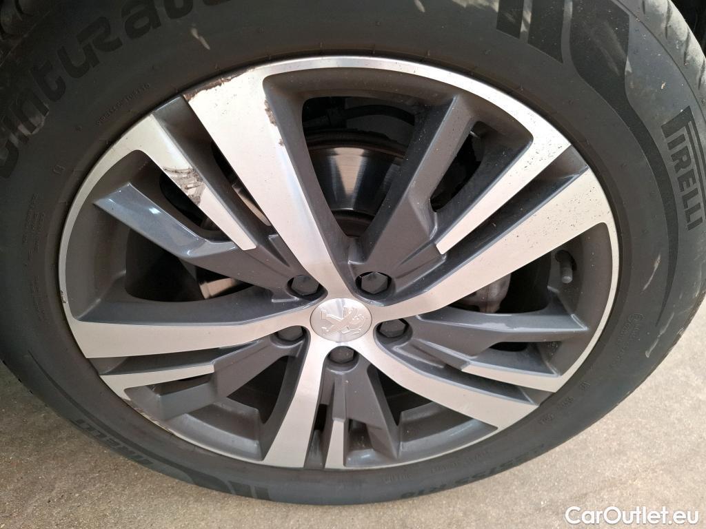  Peugeot  3008  Allure Pack 1.2 PureTech 130CV BVA8 E6d #27