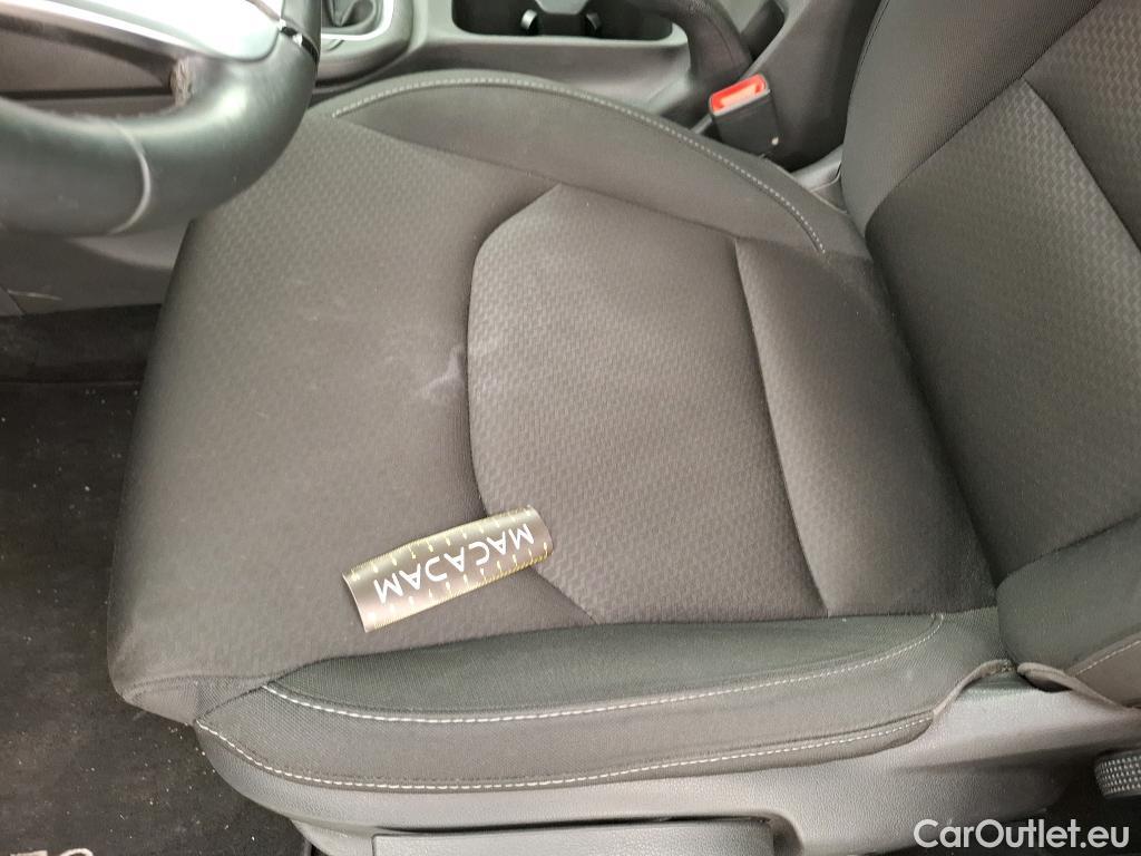  Hyundai  i30 HYUNDAI  / 2016 / 5P / Berline 1.6 CRDI 95 BUSINESS #24
