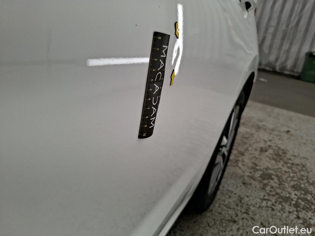  Hyundai  i30 HYUNDAI  / 2016 / 5P / Berline 1.6 CRDI 95 BUSINESS #16