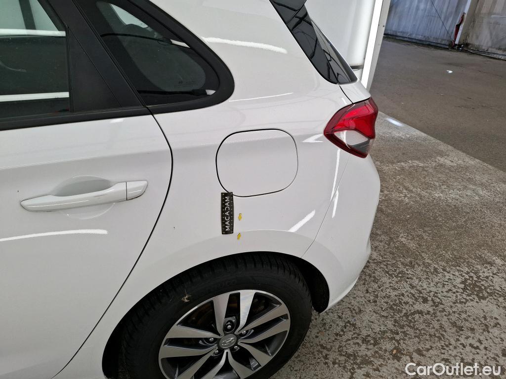  Hyundai  i30 HYUNDAI  / 2016 / 5P / Berline 1.6 CRDI 95 BUSINESS #17