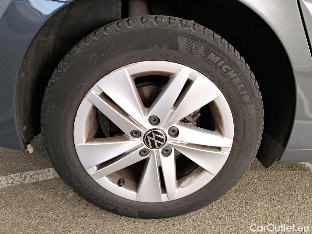  Volkswagen  Golf  VOLKSWAGEN SW / 2020 / 5P / Break 2.0 TDI SCR 115 DSG7 Life Business #17