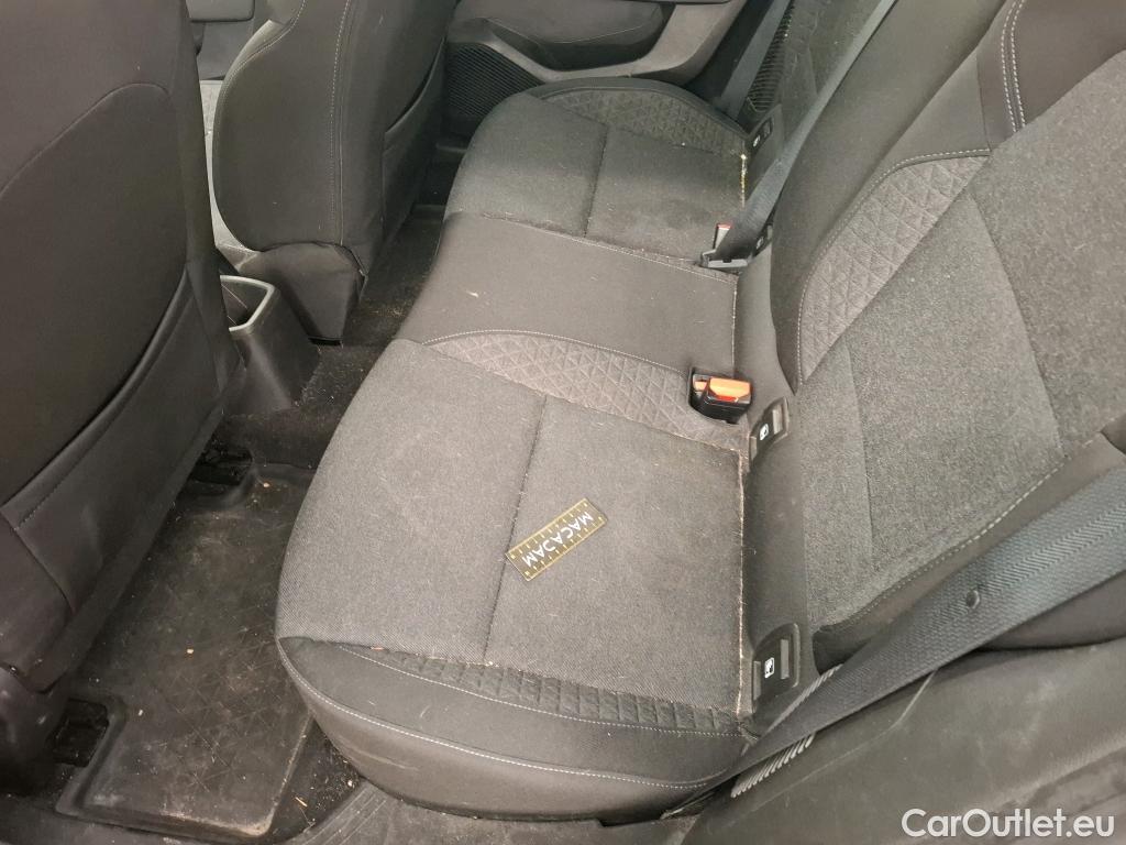  Renault  Clio RENAULT  / 2019 / 5P / Berline Business E-TECH 140 #27