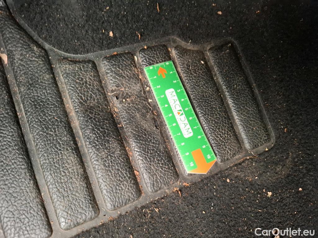  Renault  Captur  II Intens 1.3 TCe 140CV BVA7 E6d #33