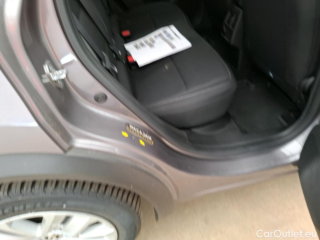  Renault  Captur RENAULT  / 2019 / 5P / SUV Business TCe 100 GPL -21 #11