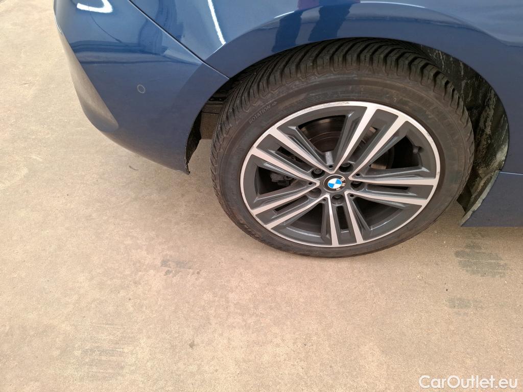  Bmw  Serie 1 BMW Série 1 / 2019 / 5P / Berline 1.5 116D DKG7 Business Design #24