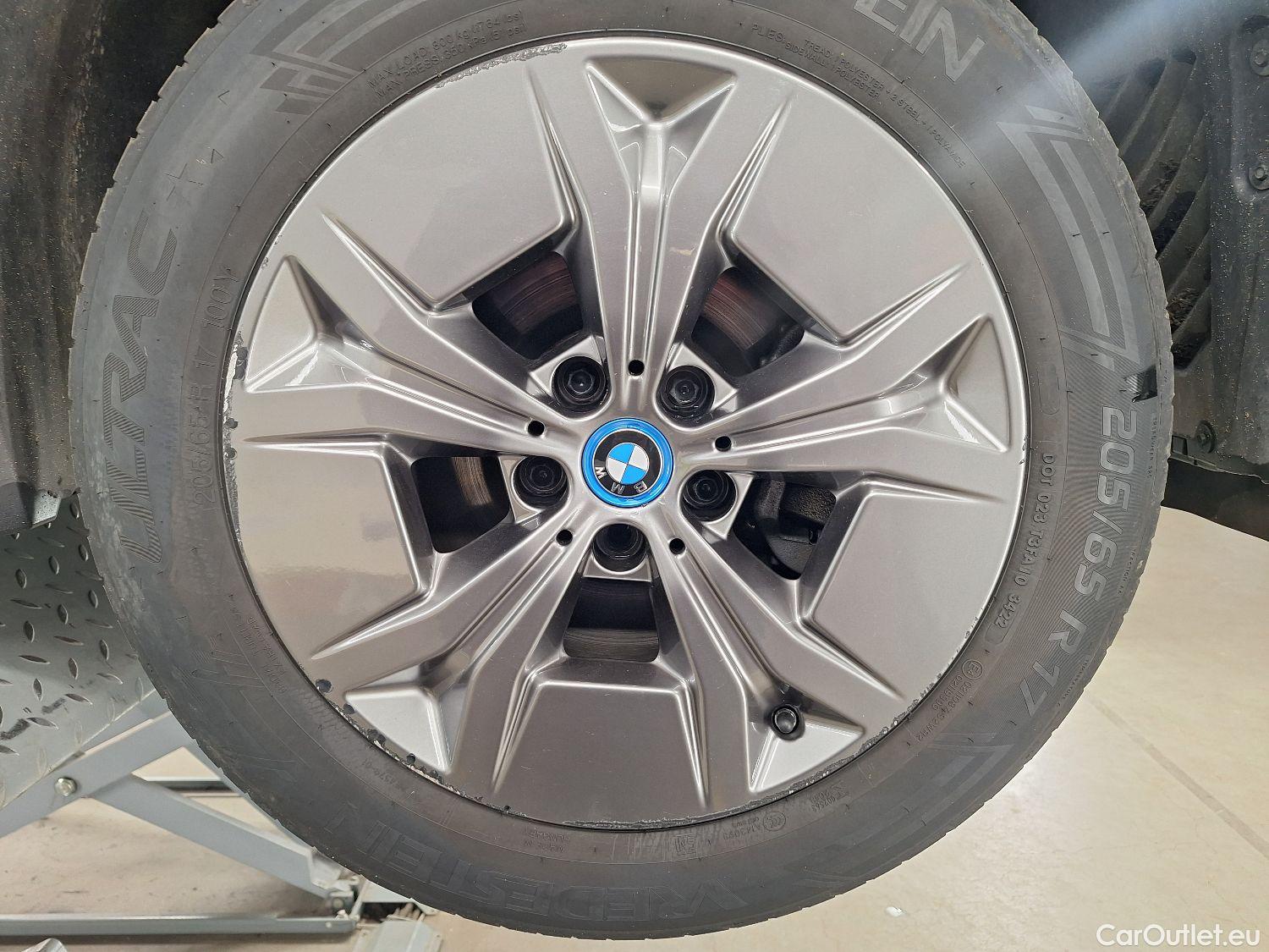  Bmw  iX 1 BMW, iX1 '22 BEV, BMW iX1 xDrive30 (200kW) 5d #1