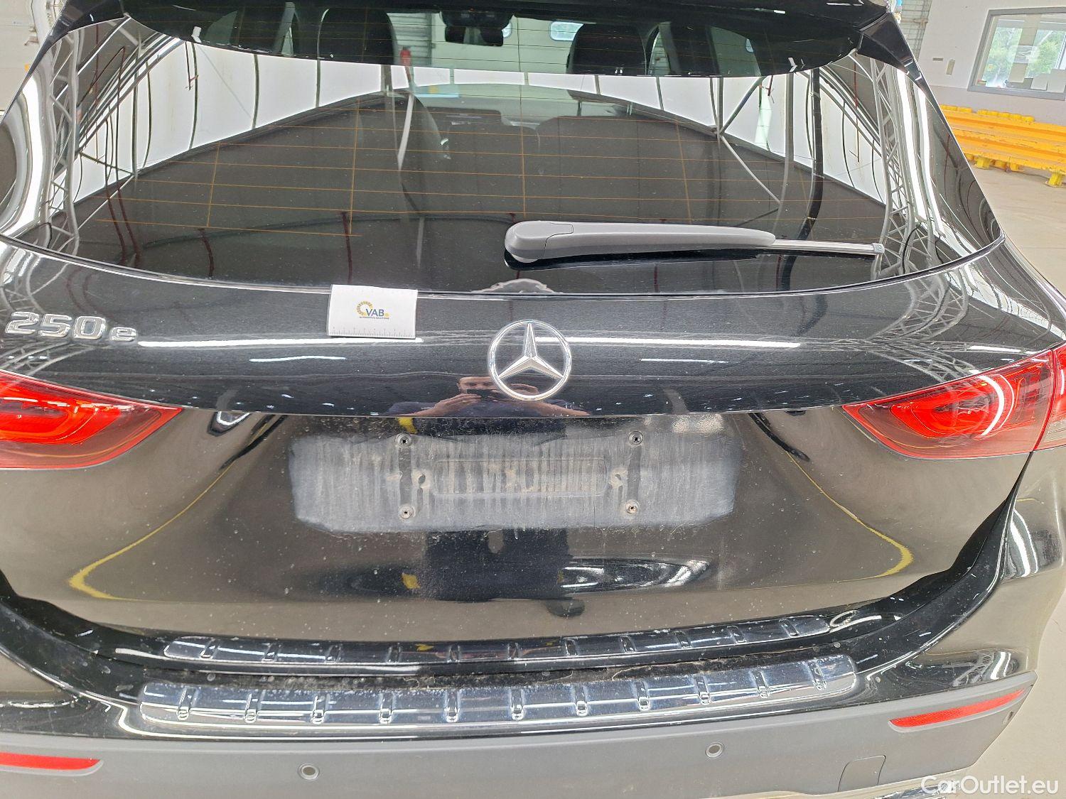  Mercedes  GLA Mercedes,  '20, Mercedes-Benz   250e Business Solution 5d #34