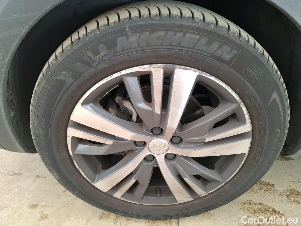  Peugeot  3008  II Allure Pack 1.2 PureTech 130CV BVA8 E6d #17