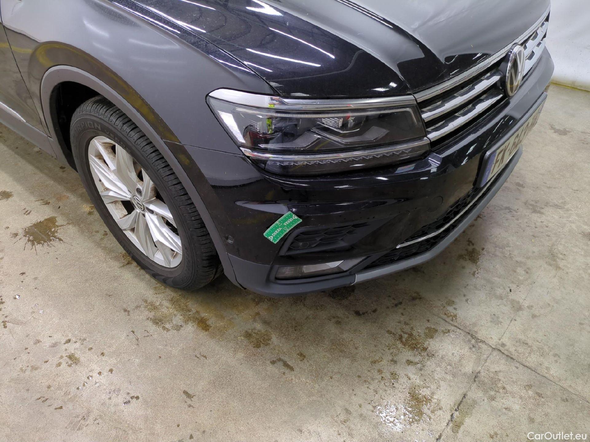  Volkswagen  Tiguan VOLKSWAGEN  / 2016 / 5P / SUV 1.5 TSI 150 EVO DSG7 Carat #14