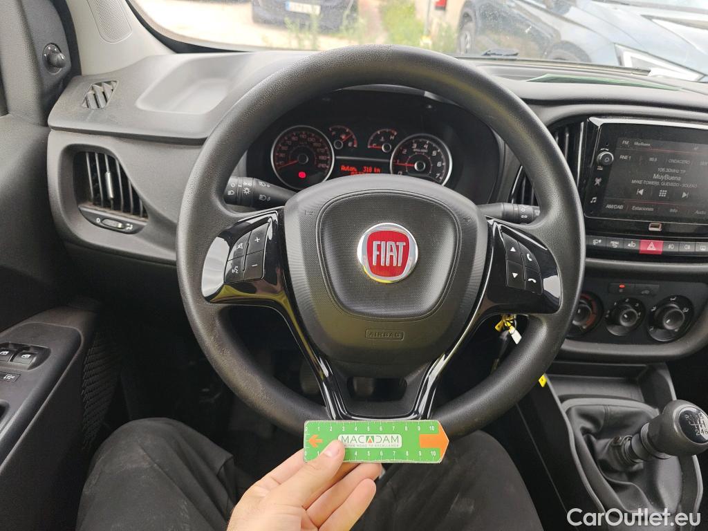  Fiat  Doblo FIAT Doblò Cargo/2015/4P/furgón derivado de turismo Cargo SX 1.6 Mjet 66kW (90CV) #53