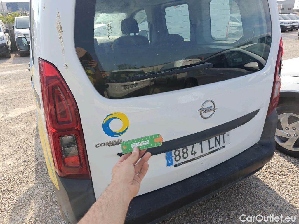  Opel  Combo OPEL  Life / 2018 / 5P / monovolumen compacto 1.5 TD 75kW (100CV) S/S Edition L #43