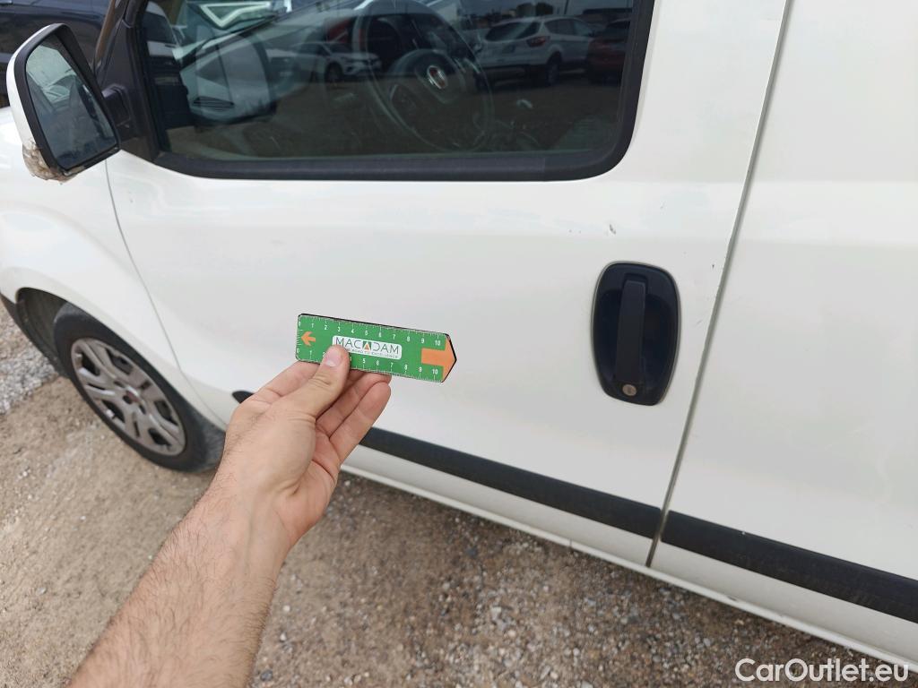  Fiat  Doblo FIAT Doblò Cargo/2015/4P/furgón derivado de turismo Cargo SX 1.6 Mjet 66kW (90CV) #27