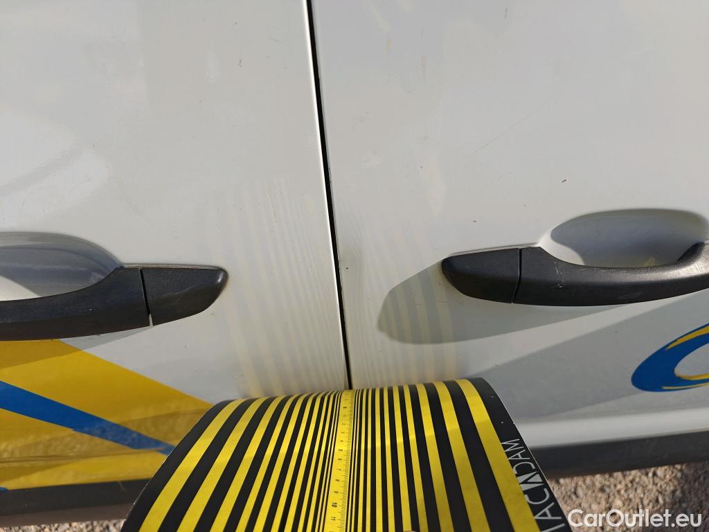  Opel  Combo OPEL  Life / 2018 / 5P / monovolumen compacto 1.5 TD 75kW (100CV) S/S Edition L #34