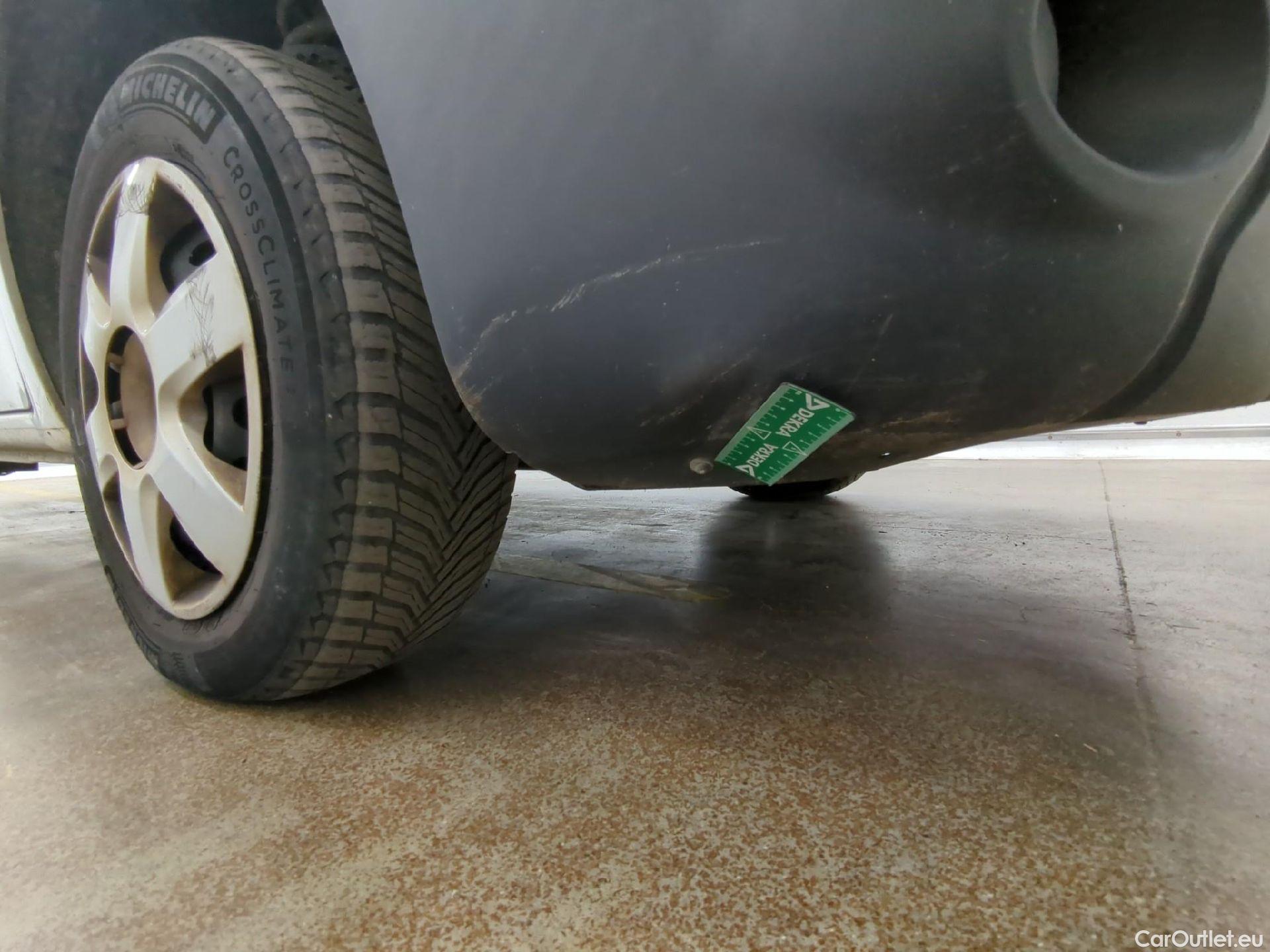  Renault  Kangoo  Express Extra (Série Spéciale) 1.5 dCi 90CV BVM5 E6 #18