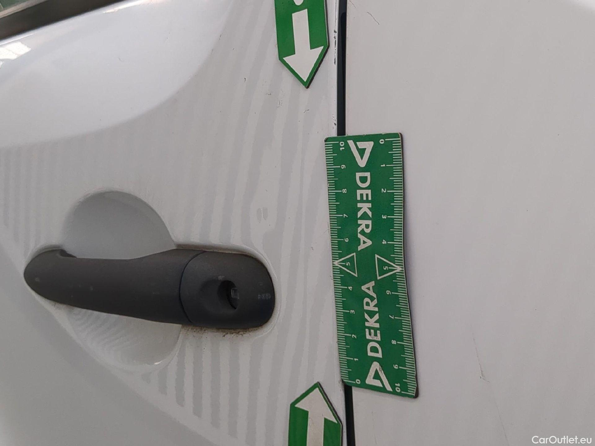  Renault  Kangoo  Express Extra (Série Spéciale) 1.5 dCi 90CV BVM5 E6 #20