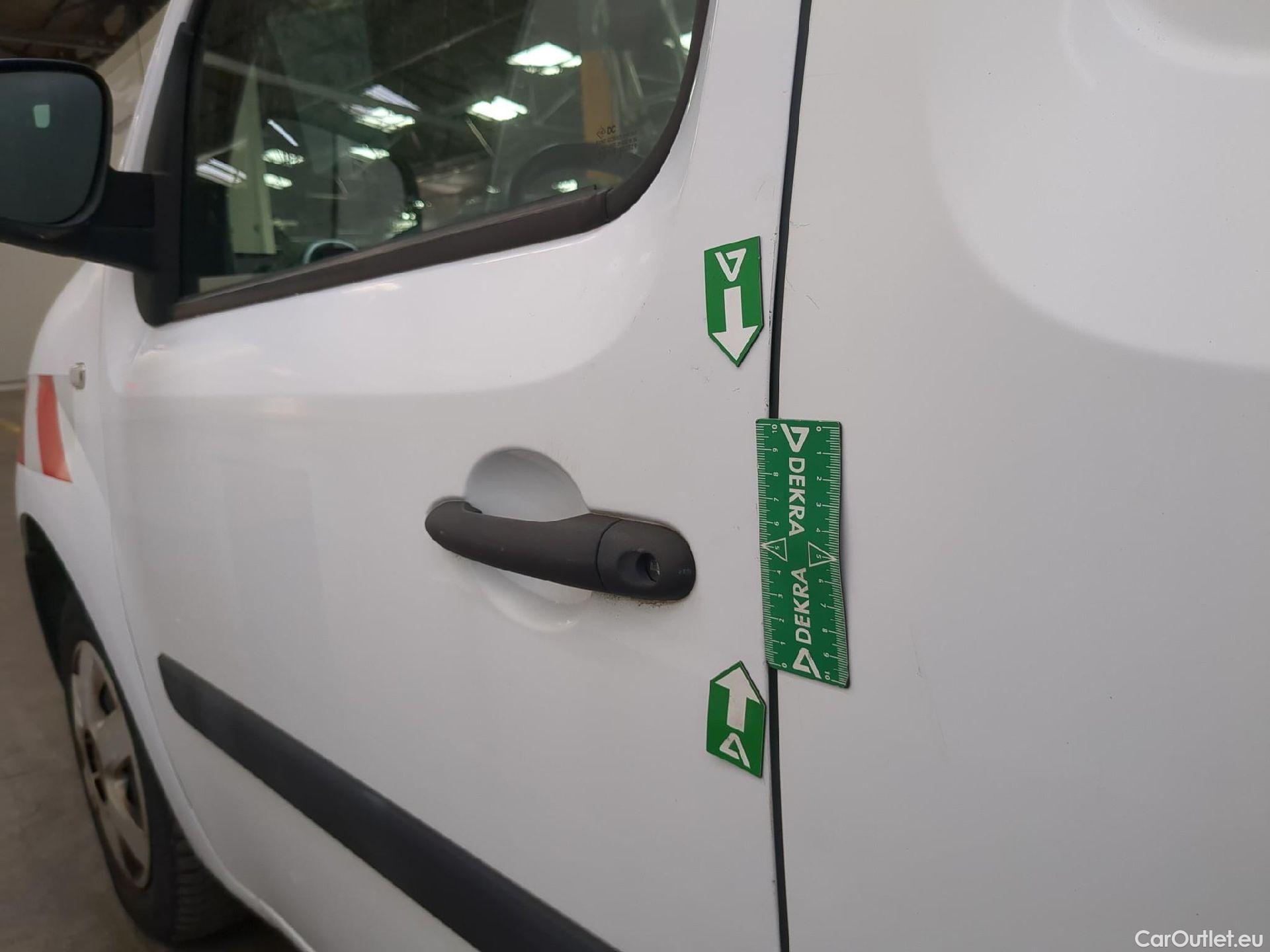  Renault  Kangoo  Express Extra (Série Spéciale) 1.5 dCi 90CV BVM5 E6 #21