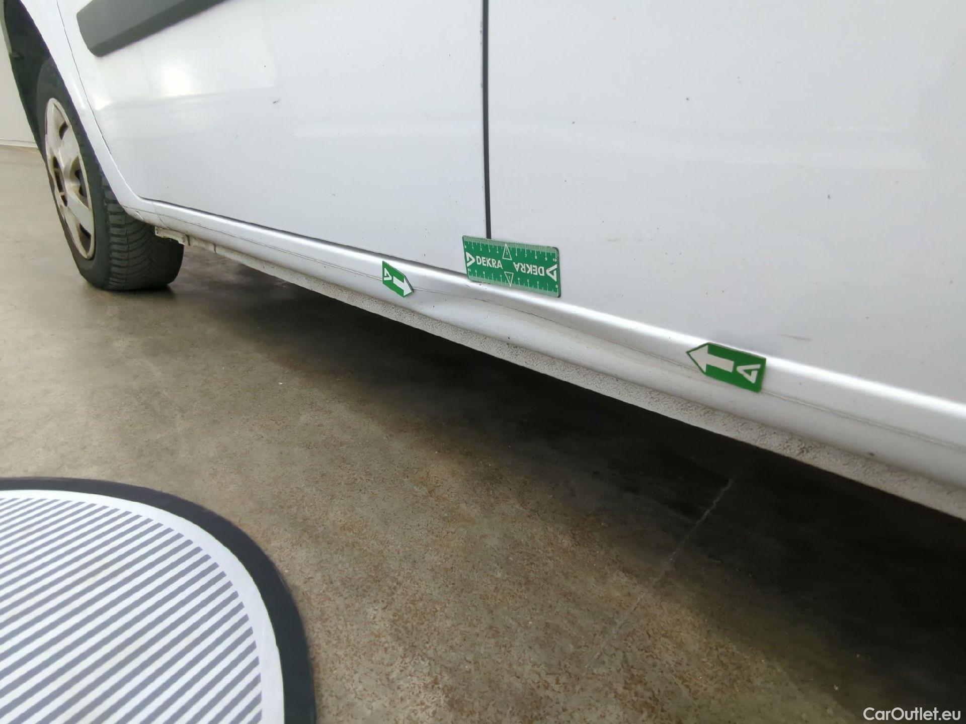  Renault  Kangoo  Express Extra (Série Spéciale) 1.5 dCi 90CV BVM5 E6 #24