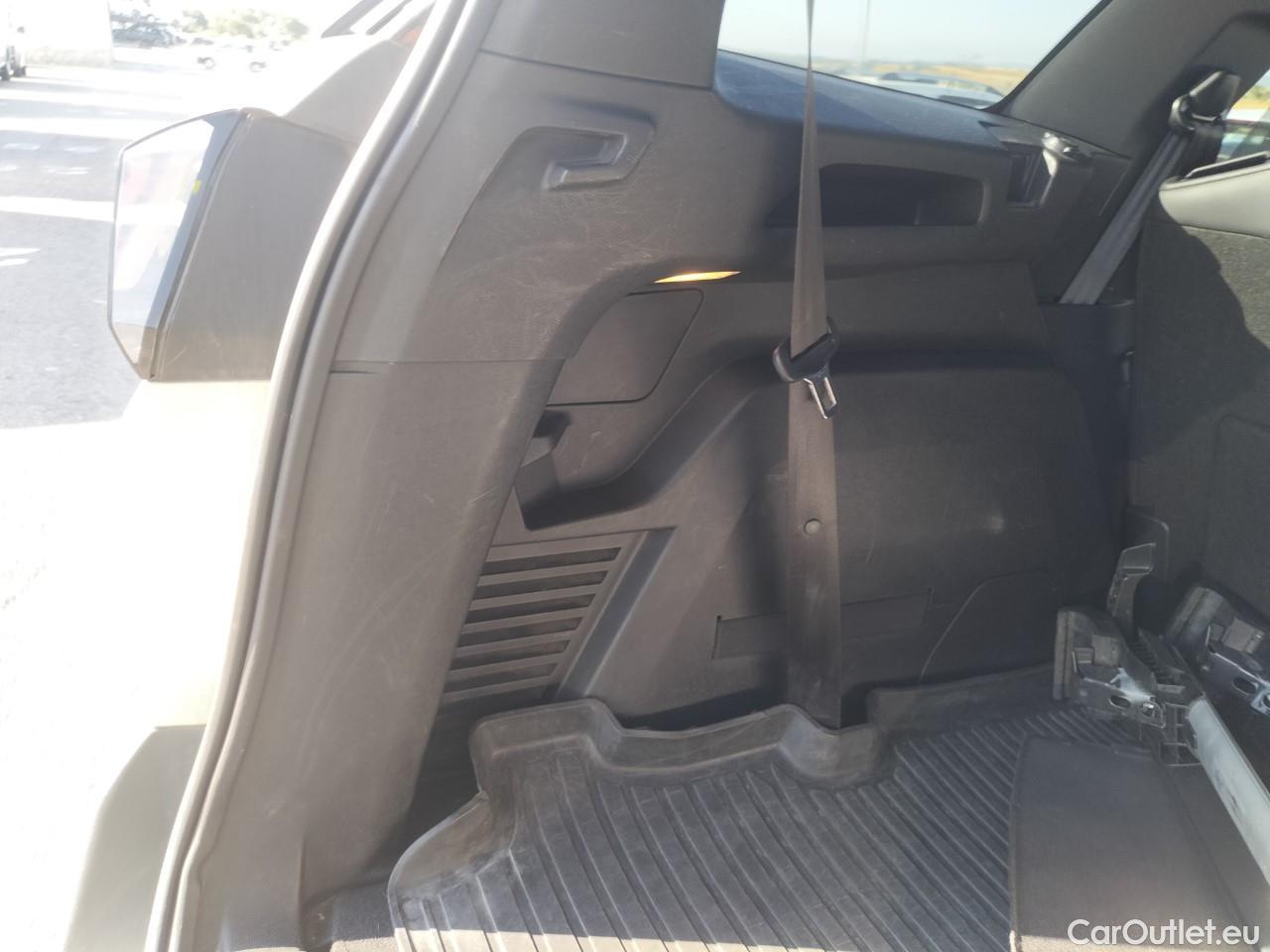  Peugeot  5008  GT 2.0 HDi 175CV AT8 7 Plazas E6d #39