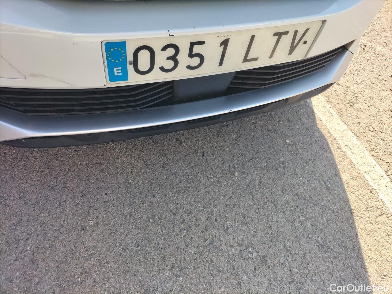  Peugeot  5008  GT 2.0 HDi 175CV AT8 7 Plazas E6d #3