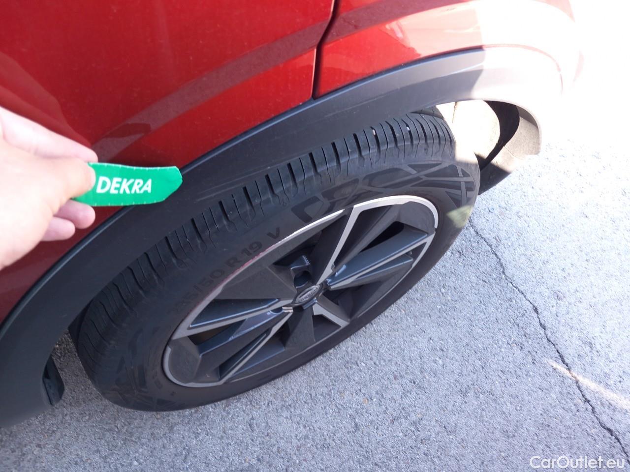  Land Rover  Discovery NISSAN QASHQAI / 2021 / 5P / todoterreno DIG-T 103kW (140CV) mHEV 4x2 Tekna #11