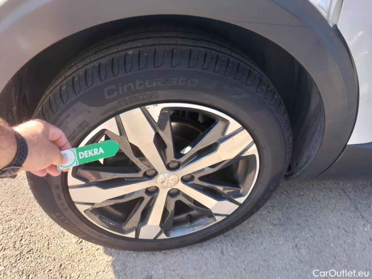  Peugeot  5008  GT 2.0 HDi 175CV AT8 7 Plazas E6d #47