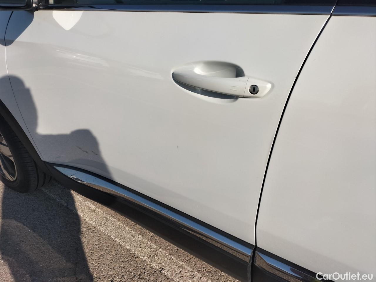  Peugeot  5008  GT 2.0 HDi 175CV AT8 7 Plazas E6d #17