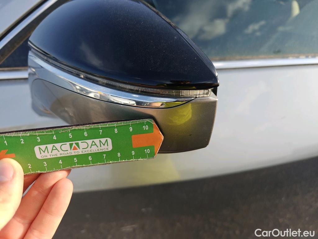  Land Rover  Discovery LEXUS UX / 2018 / 5P / todoterreno 2.0 250h Business #33