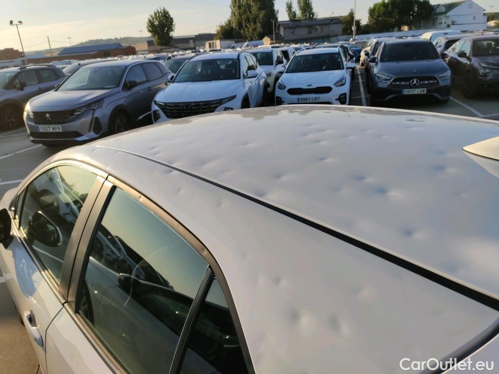  Toyota  Corolla TOYOTA  / 2019 / 5P / berlina con portón 1.8 125H BUSINESS PLUS E-CVT #12
