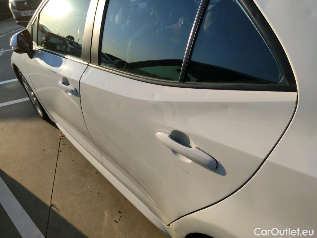  Toyota  Corolla TOYOTA  / 2019 / 5P / berlina con portón 1.8 125H BUSINESS PLUS E-CVT #16