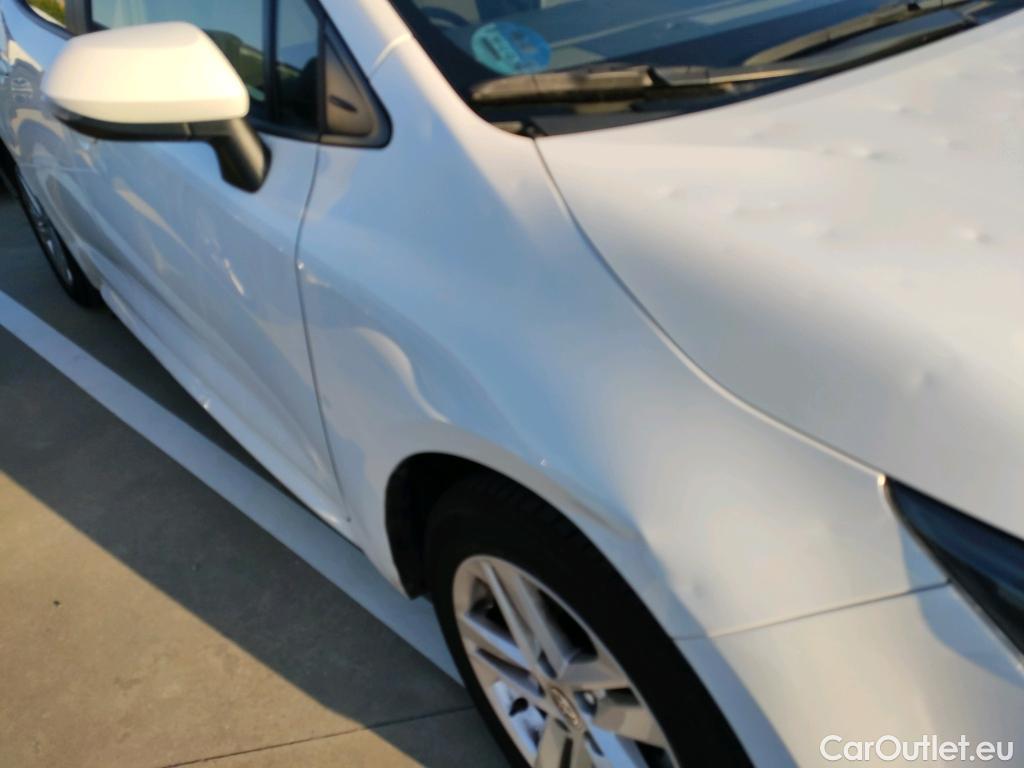  Toyota  Corolla TOYOTA  / 2019 / 5P / berlina con portón 1.8 125H BUSINESS PLUS E-CVT #26