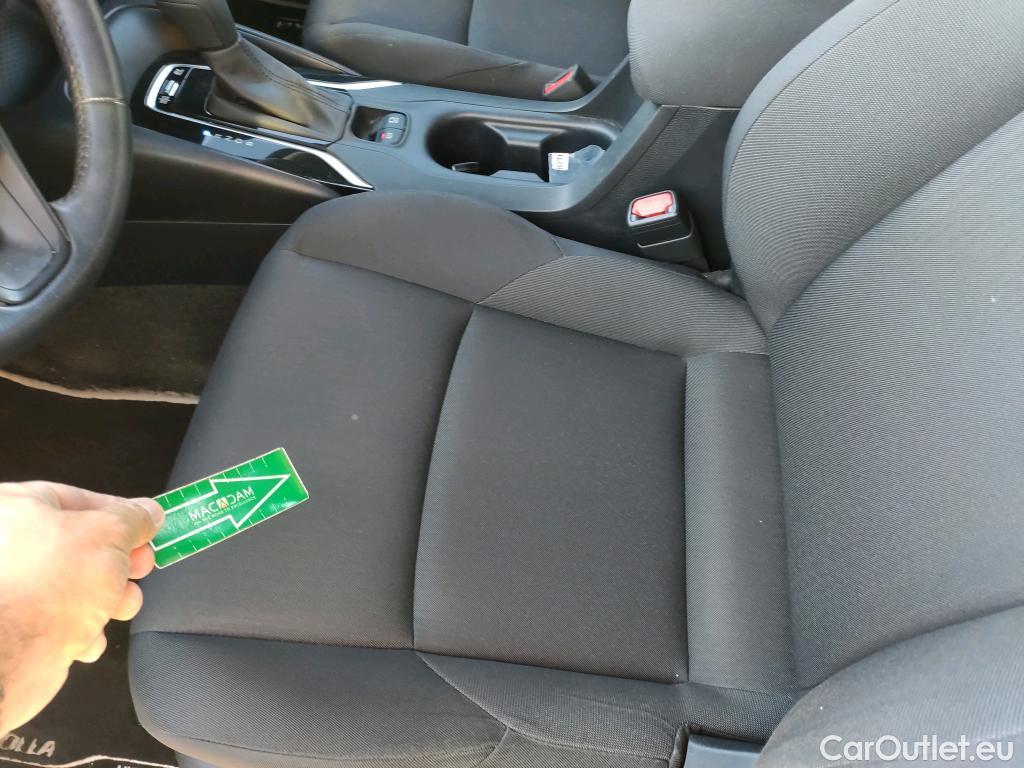  Toyota  Corolla TOYOTA  / 2019 / 5P / berlina con portón 1.8 125H BUSINESS PLUS E-CVT #30
