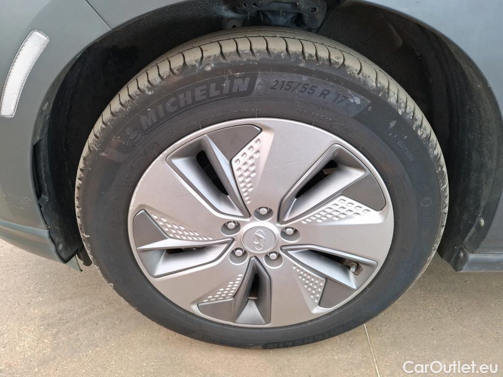  Hyundai  Konna HYUNDAI Kona / 2017 / 5P / SUV ELECTRIQUE 64 kWh 204 ch Executive #6