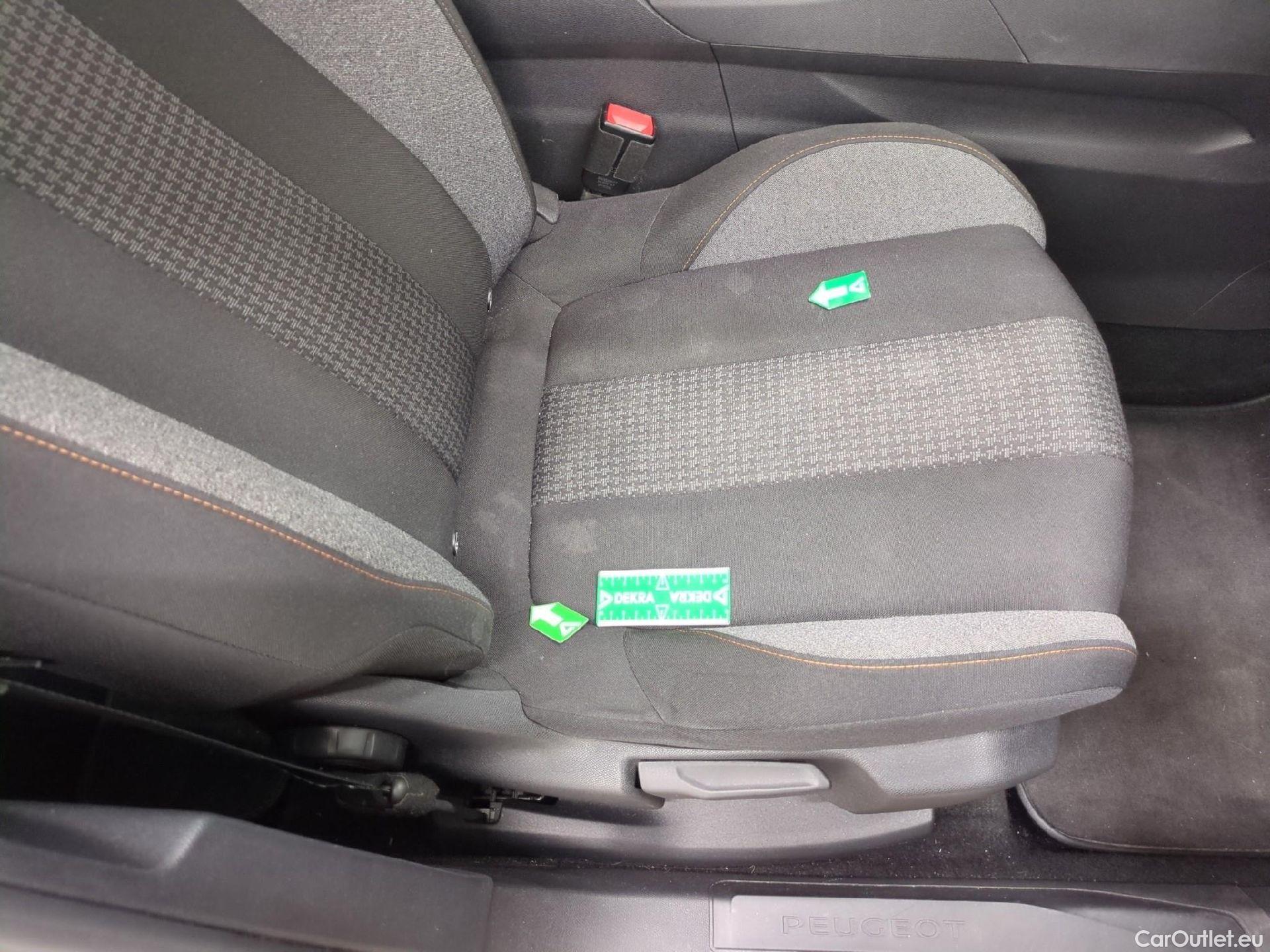  Peugeot  3008  Active Business 1.2 PureTech 130CV BVA8 E6d #6