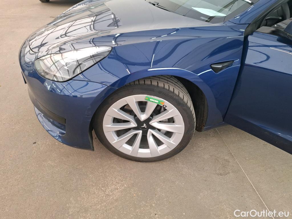  Tesla  Model 3 TESLA  / 2018 / 4P / Berline Autonomie Standard Plus RWD #18