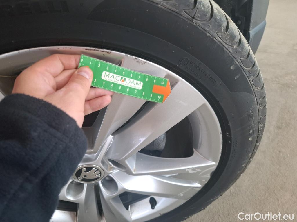  Skoda  Karoq  Style 2.0 TDI 115CV BVA7 E6d #23