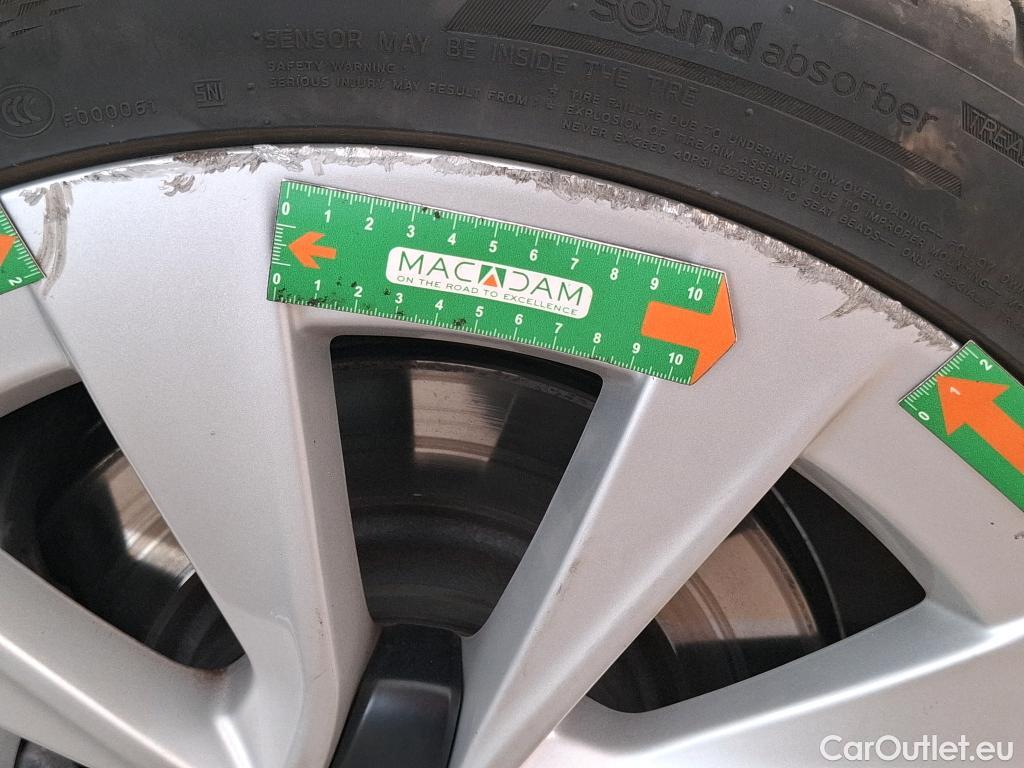  Tesla  Model 3 TESLA  / 2018 / 4P / Berline Autonomie Standard Plus RWD #35