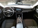  Alfa Romeo  Giulietta ALFA ROMEO GIULIA / 2016 / 4P / BERLINA 2.2 TURBO DIESEL 160CV BUSINESS AT8 #3