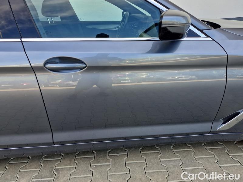  Bmw  Serie 5  Lim. (G30)  (2016->) 530d xDrive AT #14