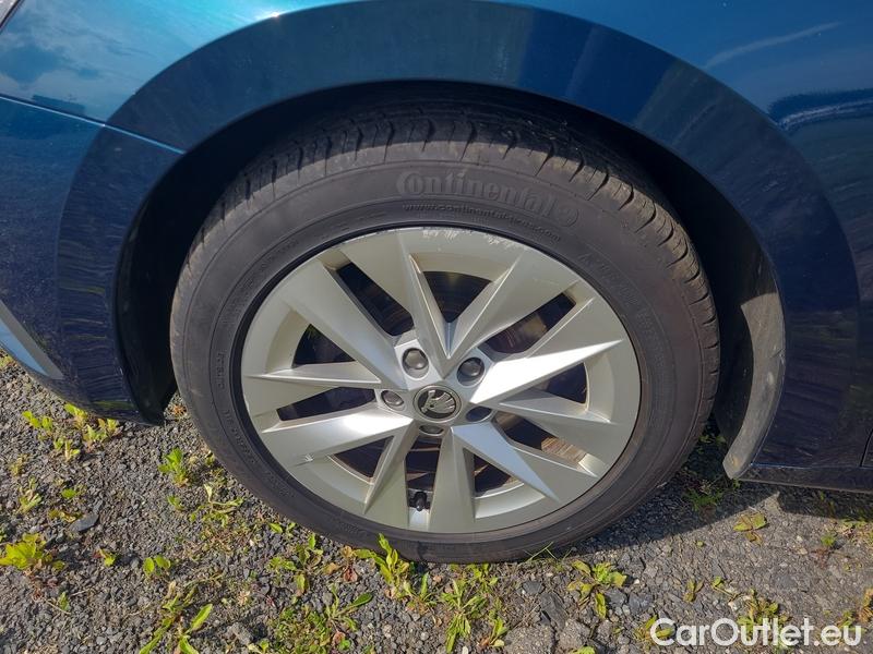  Skoda  Octavia  Combi (NX3)(2020) Oct.Combi 2.0TDI 110 Style AT #10