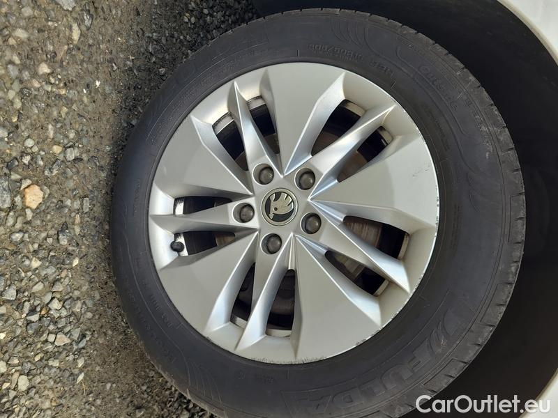  Skoda  Octavia  Combi (NX3)(2020) Oct.Combi 2.0TDI 85 Ambition #23