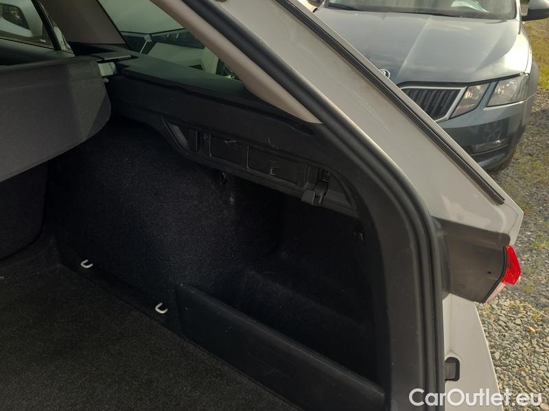  Skoda  Octavia  Combi (NX3)(2020) Oct.Com. 2.0TDI 85 Ambition AT #17