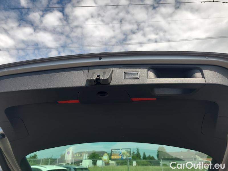 Volkswagen  Passat  Variant (CB5) (2019) Pas.Var.2.0TDI 140 Elegance AT #15