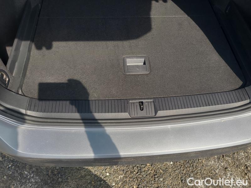  Volkswagen  Passat  Variant (CB5) (2019) Pas.Var.2.0TDI 140 Elegance AT #14