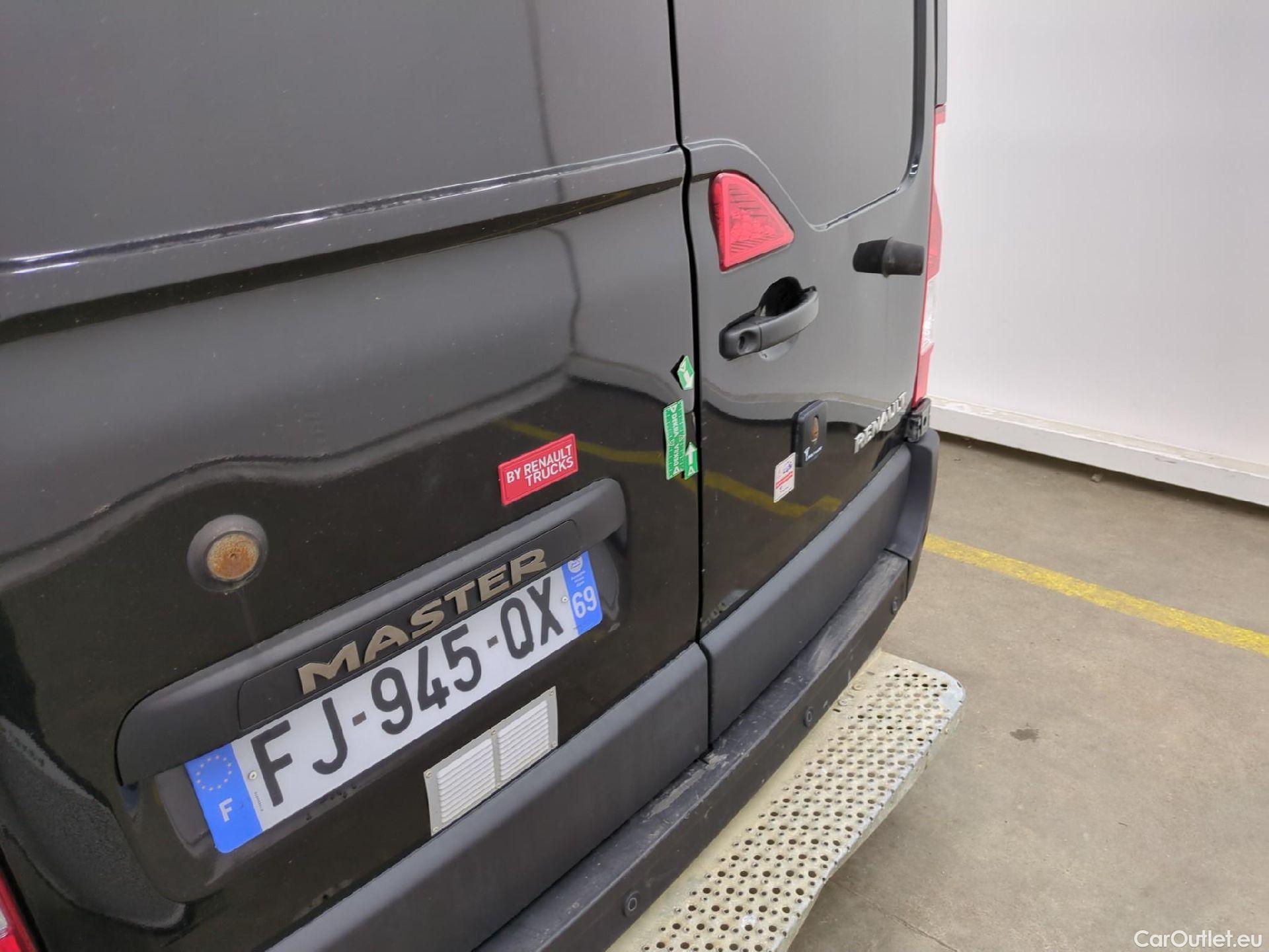  Renault  Master Renault V.I.  VU 4p Fourgon 2.3 150.35 CC L2 PFC C E4 P-MS #27