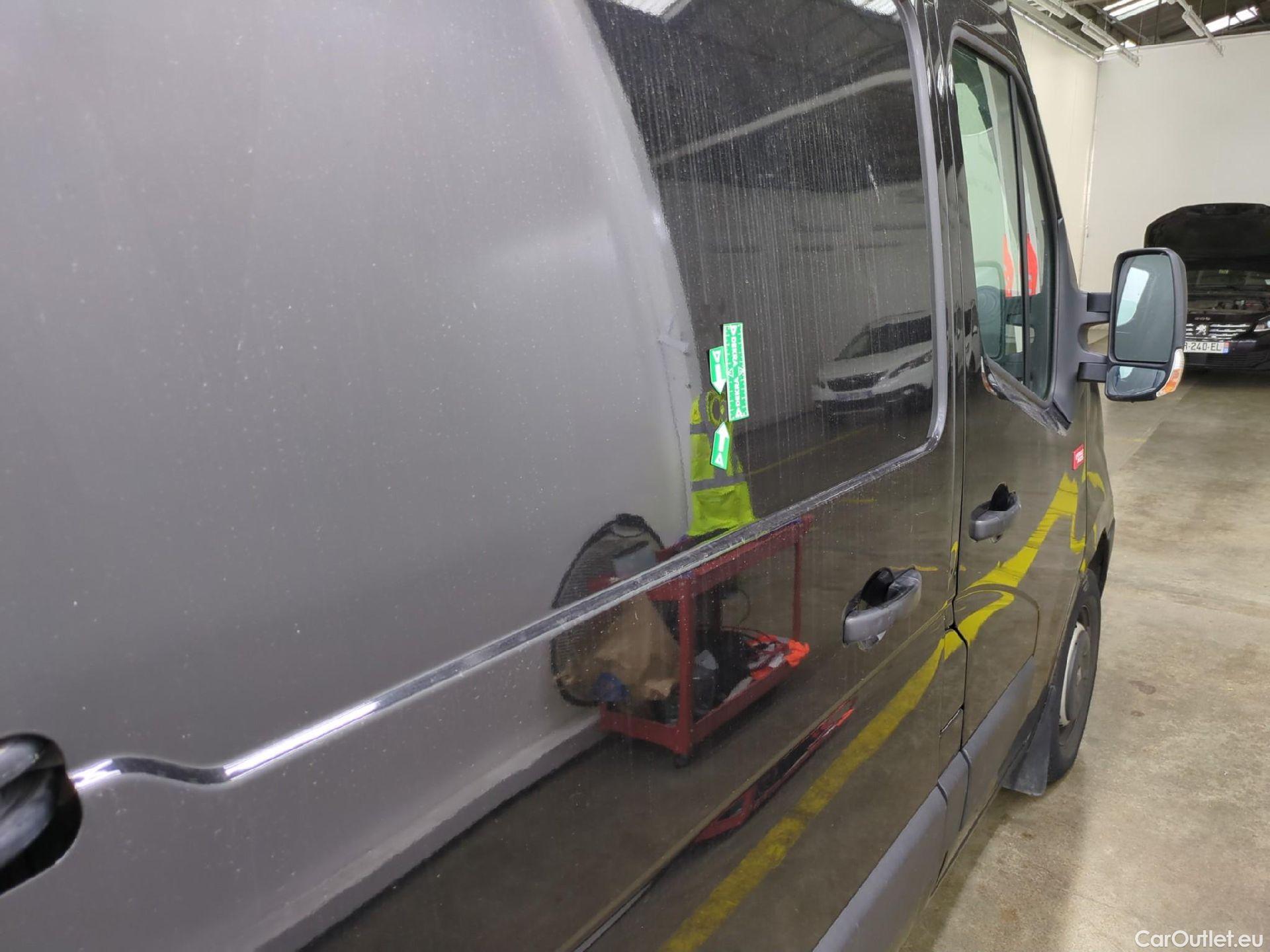  Renault  Master Renault V.I.  VU 4p Fourgon 2.3 150.35 CC L2 PFC C E4 P-MS #44
