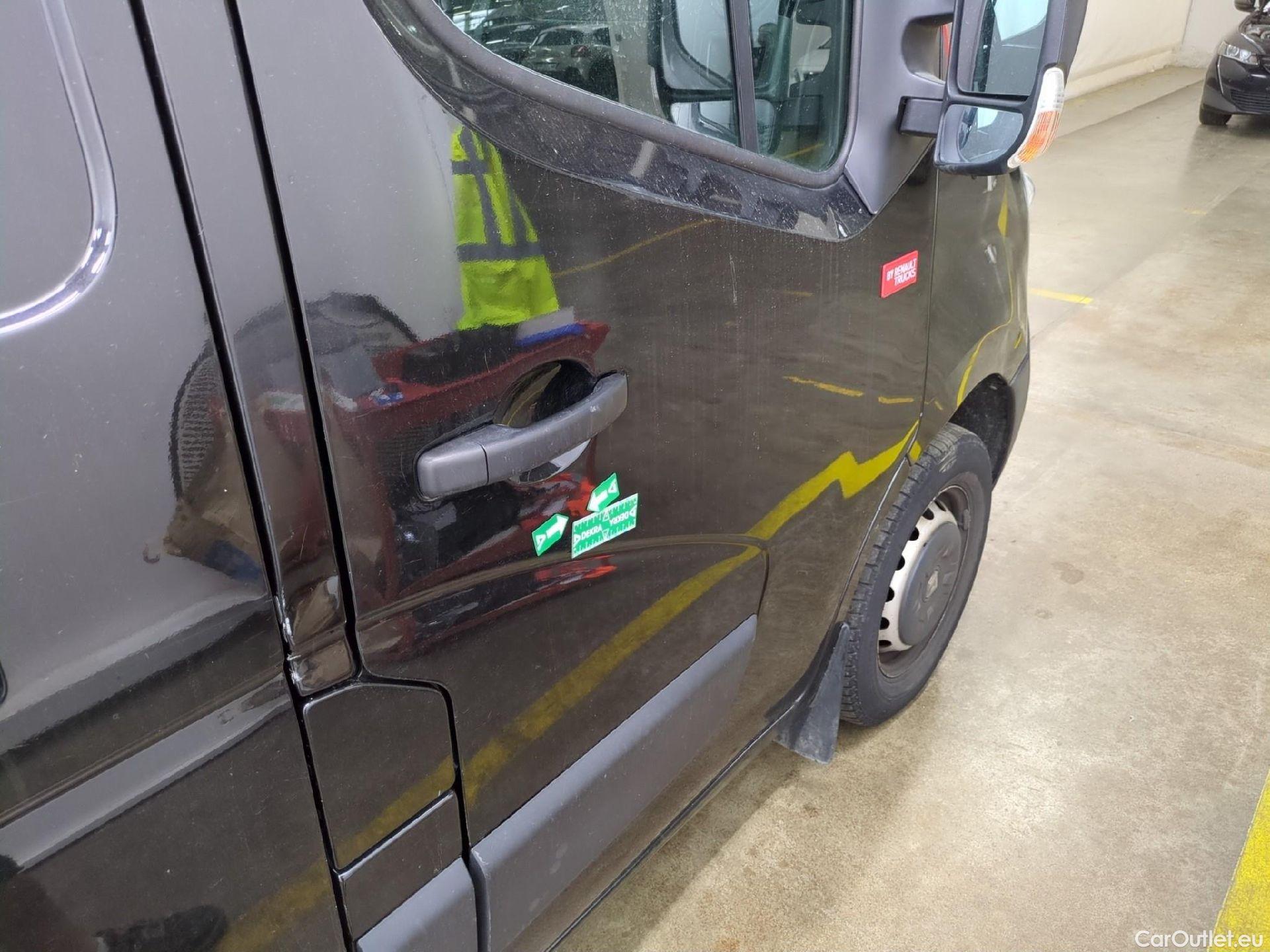  Renault  Master Renault V.I.  VU 4p Fourgon 2.3 150.35 CC L2 PFC C E4 P-MS #14