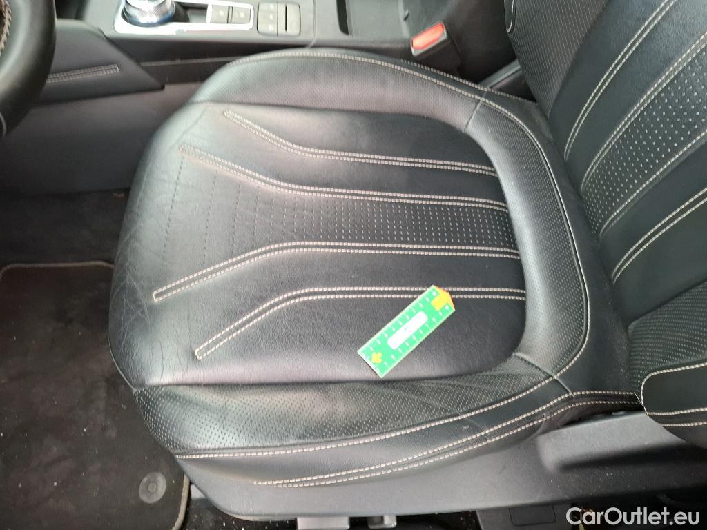  Ford  Kuga FORD  / 2019 / 5P / SUV 2.5 Dur 225ch hybrid PHEV Pshift Vignale #10