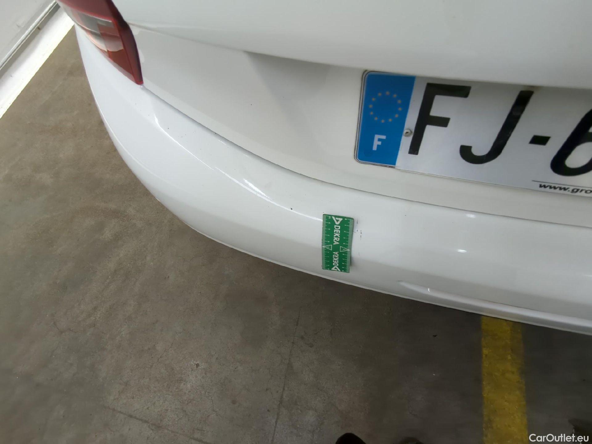  Peugeot  208  Affaire Premium Pack 1.2 80CV BVM5 E6dT #26