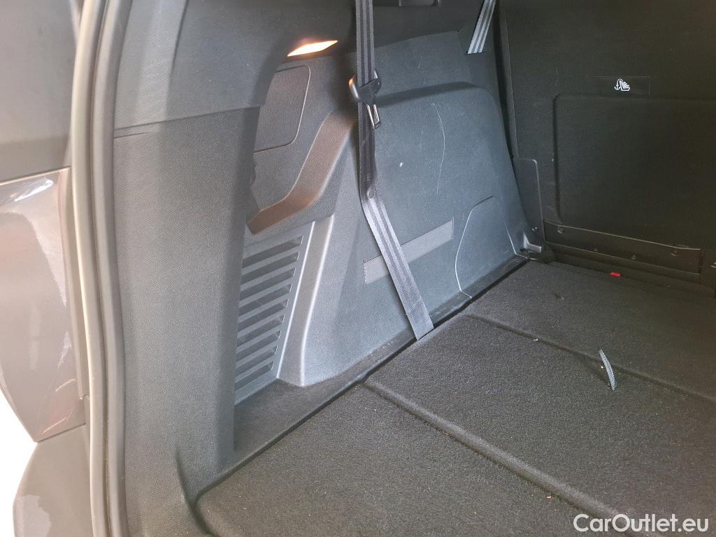  Peugeot  5008  Allure Pack 1.5 HDi 130CV BVA8 7 Sieges E6d #12